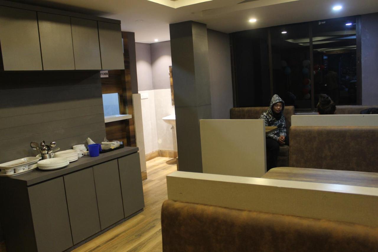 Hotel Oak Namchi Экстерьер фото